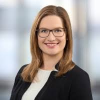 Sara Schutz's Instagram, Twitter & Facebook