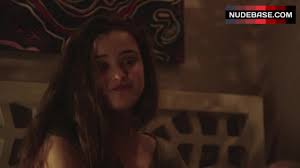 Katherine Langford Hot Scene – 13 Reasons Why (0:33) | NudeBase.com