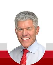 Lee Shapiro's Instagram, Twitter & Facebook