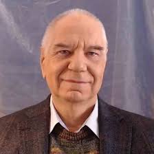 Hello everybody, when I read the map of my house do I need to keep in  consideration the area if the terrace and also the laundry? Is the money  area the far