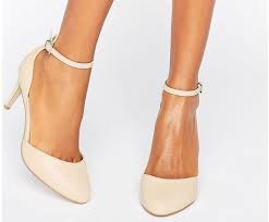 Schuhe sind flache spitze werden angewendet und perlen eins nach dem anderen. Hochzeitsschuhe Perfekten Schuhe Fur Damen Und Kinder Netmoms De