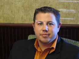 Founder of a 3PL works relationships