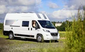 Ducato transport de marchandises promo. Un Van Pour Les Familles Le Fourgon Dreamer Camper Five Et Ses 5 Places Route Et Nuit Le Monde Du Camping Car