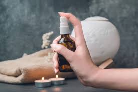 Basta versare in un nebulizzatore pieno di acqua 15 gocce di aceto di lavanda e mescolare bene per bene gli ingredienti. Profumo Ambienti Fai Da Te Per Profumare Casa In Modo Naturale