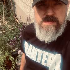 Finally GW have listened to all the marine players and are putting out a  new Devastator box!!! Looks like we have to *ATENTION*ATENTION* wait until  next month for the rules though!! :( :(