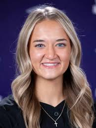 Emma Curry's Instagram, Twitter & Facebook