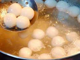 Nước đường, nhân bánh và vỏ bánh. Cach Lam Banh Troi Nhan Vá»«ng ThÆ¡m Ngon Äƒn La Me