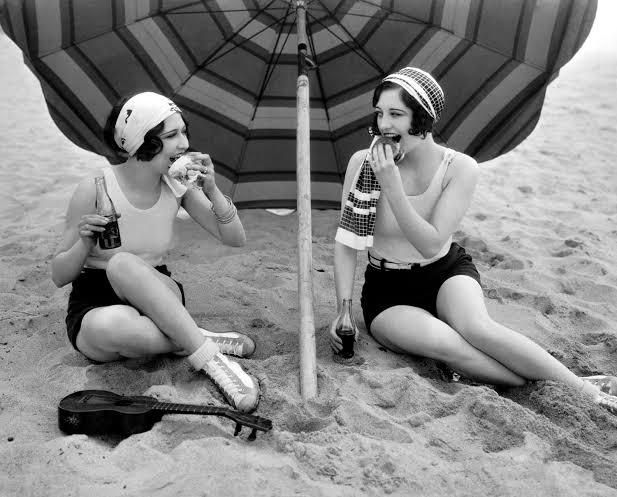 Bathing Beauties: The roaring 20s | The Sixties Twist