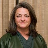 Liz Scanlon's Instagram, Twitter & Facebook