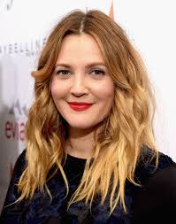 Strawberry blonde hair and blue eyes: What Hair Color Looks Best With Hazel Eyes