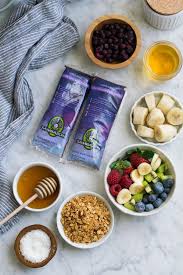 The base is always too thin, or too brown, which makes the hodgepodge of superfood toppings impossible how exactly do you get a texture like that? Acai Bowl Recipe Blender Or Food Processor Option Cooking Classy