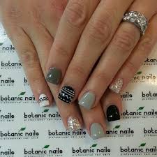Square Black Acrylic Nails With Glitter Multi Gray Glitter Black White Tribal Design Are You Looking For Short Square Almond Round Acrylic Nail In 2020 Botanic Nails Fall Acrylic Nails Rounded Acrylic Nails