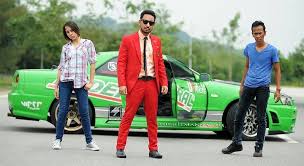 The film stars zizan razak , syamsul yusof , dato' ac mizal, wak doyok, shuib sepahtu, achey bocey, tania hudson, a. Sinopsis Filem Abang Long Fadil 2 Myinfotaip