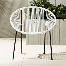 Ixtapa White Lounge Chair Modern Outdoor Chairs Outdoor Chairs Lounge Chair Outdoor