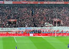 We would like to show you a description here but the site won't allow us. Unterbrechung Nach Beleidigung Fc Bayern Ultras Aussern Sich Faszination Fankurve