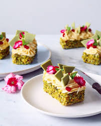 Pistachio Raspberry Lemon And Matcha Cakes Melies Kitchen Pistachio Cake Recipe Pistachio Recipes Dessert Presentation