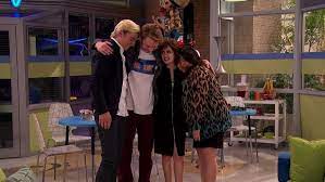 He then must decide if it's worth going on the world tour without them or if he should skip the world tour and stay with them. Team Austin Ally Austin Ally Wiki Fandom