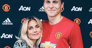 Here you will find everything you need to know about lindelof's wife… Victor Lindelof S Wife Shuts Down Man Utd Instagram Troll With Savage Comeback Mirror Online