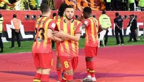 واعترض آخرون على مطلب نسب الأبناء مجهولي الآباء للأمهات الذي نادى به البعض خلال التظاهرة. Up4amojacha7bm