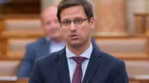 Gulyás református gimiből katolikus egyetemre ment, és mégis aztán református egyetemen tanított. Gulyas Szerda Ejfelkor Veget Erhet A Rendkivuli Jogrend Hirado Hu
