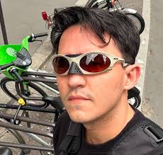 Plantaris, j'ai hâte de les acheter, j'espère les sortir bientôt : r/Oakley