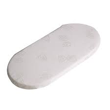 Certains berceaux sont ovales, tandis que d'autres sont rectangulaires : Matelas Pour Berceau Blanc De P Tit Lit Matelas Pour Berceau Aubert