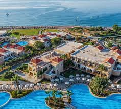 Wenn du dich am strand entspannen und in kristallklarem wasser schwimmen willst, dann ist die insel rhodos eindeutig ein großartiges reiseziel für deinen urlaub. Rhodos Urlaub