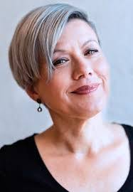 Tammy Batey's Instagram, Twitter & Facebook