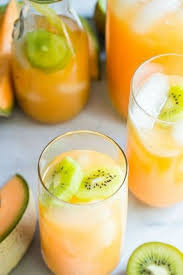 Agua Fresca Connaissez Vous L Agua Fresca La Boisson Legere Et Desalterante Qui Va Cartonner Cet Ete Elle A Table Recette Agua Fresca Boisson Rafraichissante Boissons Saines