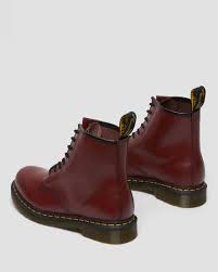 Robers schuhe ist ein namhafter anbieter von markenschuhe für damen, herren und kinder. 1460 Smooth Dr Martens