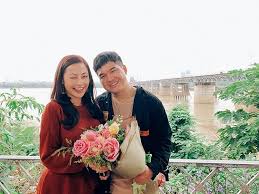 Các bộ sưu tập của bảo tàng cố cung được tập hợp dựa trên các bộ sưu tập của hoàng gia nhà thanh, bao gồm tranh vẽ, đồ gốm sứ, con dấu, bia, tác phẩm điêu khắc, đồ sứ khắc, đồ đồng, đồ tráng men, v.v. Phim Mua Hoa Tim Láº¡i Thanh HÆ°Æ¡ng Duy HÆ°ng Chia Sáº» áº£nh Háº­u TrÆ°á»ng