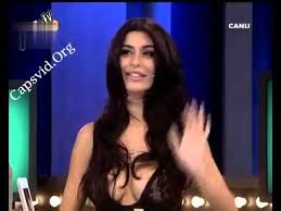 Makina kafa'ya bu hafta ahmet kural ebru şancı i̇zzet yıldızhan murat cemcir haki biçici engin alkan deniz uğur ve bedük. Ebru Sanci Gogus Disco Krali Youtube