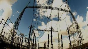 Responsabilii de la primărie spun că nu pot soluţiona problema, din lipsă de bani. Inelul De Linii Electrice De InaltÄƒ Tensiune Este Realizat In ProporÅ£ie De Circa 64