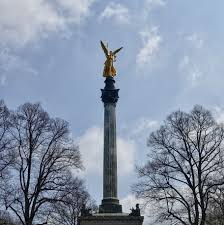 Munich Germany Munchen Deutschland Friedensengel Auf Dem Friedensdenkmal In Den Maximiliansanlagen Munchen Deutschland Denkmal Munchen