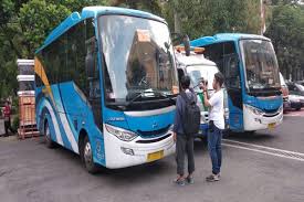 Sewa bus semarang harga rental bus termurah di wilayah ungaran dan ambarawa unit terbaru fasilitas lengkap tersedia elf hiace medium 3/4 big bus pariwisata. Pt Bst Butuh 20 Sopir Untuk Operasikan Bst Koridor 1