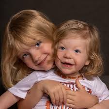 Children show off turkeys of thankfulness