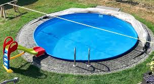 Wem Schwimmen Und Tauchen Zu Langweilig Ist Kann Seinen Pool Auch Einfach Mit Einer Slackline Erganzen D Swimmingpool Spo Pool Pool Im Garten Swimming Pool