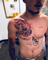 Beckham tattoos are very popular and stylish among all celebrity tattoo designs. Brooklyn Beckham Mit Neuem Chest Tattoo Tattoo Spirit