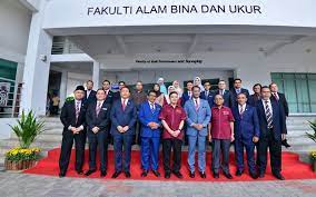 Format peperiksaan online pegawai tadbir negeri johor n41. Majlis Pendaftaran Program Khas Ijazah Doktor Falsafah Pegawai Tadbir Negeri Johor Faculty Of Built Environment And Surveying