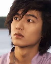 El príncipe kim Bum