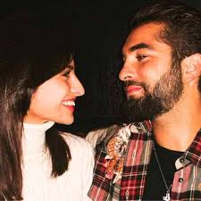 Kendji Girac blessé par balle : qui est sa compagne Soraya, la maman de sa  fille Alba