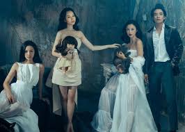 Trong thế giới hoang dã, loài người chỉ là một chủng tộc cực kỳ yếu ớt, đối mặt với nguy cơ sinh tồn khắc nghiệt, và vào ngày này, những người từ núi thần hộ mệnh đến làng thủy thủy, và họ đã chọn những đứa trẻ xuất. Thien Tháº§n Há»™ Má»‡nh Tung Bá»™ áº£nh Ma Má»‹ Cac Thien Tháº§n Vá»›i Bup Be Rung Rá»£n Tin Tá»©c Lá»‹ch Chiáº¿u