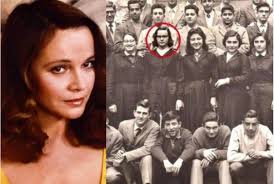 Laura antonaz, dite laura antonelli, est une actrice italienne, née le 28 novembre 1941 à pola (istrie a) et morte le 22 juin 2015 à ladispoli (province de rome). Antonelli La Sua Foto Dove C E La Vera Laura Alle 16 I Funerali Tiscali Spettacoli