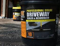 Build mounds and fill in low spots to achieve the proper grade. How To Apply Asphalt Driveway Sealer Lowe S