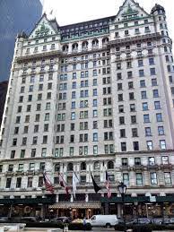 Name This Famous Hotel Ps It S The Hotel Kevin Stays At In Home Alone 2 Lost In New York Home Alone Movie New York Christmas Time Plaza Hotel
