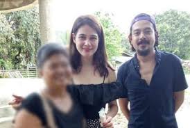 Despite the uncertainties in the show business, there are celebrities who managed to remain in the spotlight for several years now. Look Bea Alonzo John Lloyd Cruz Reunite In Palawan The Filipino Times
