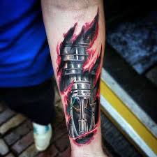 Manner Tattoos Mann Mit 3d Tatowierung Mit Maschinen Motiv Biomechanik Tattoo Biomech Tattoo Biomechanik