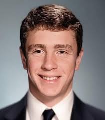 Keanu Reeves had never even touched a surfboard before signing