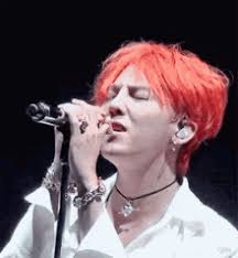 It's a gd kind of day, under the cut are 260+ gifs of kwon ji yong (aka. Kwon Ji Yong Gifs Tenor