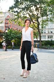 3 Chic Finance Girls Style Work And After Work Ready Looks Stylish Work Outfits Work Outfit Chic Work Outfit